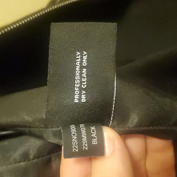 NWOT Women's Guess Jacket Size Small - Picture 4 of 7